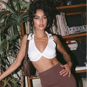 ✨2/$20 NWOT Zuri Top in the color white.